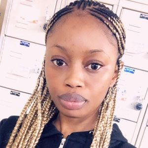 Meet your Posher, Amie